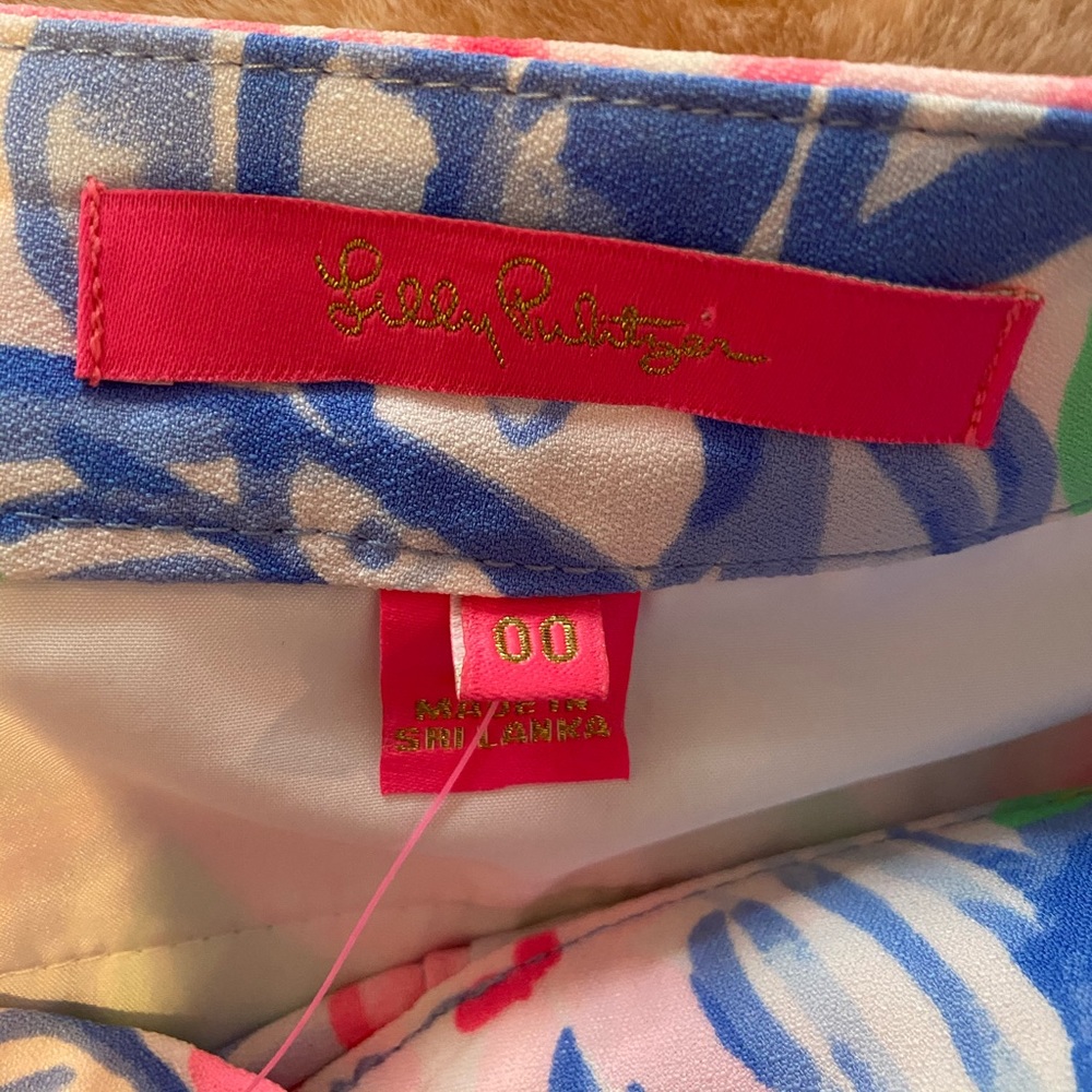 NWT Lily Pulitzer Stretch Shorts - Picture 2 of 4